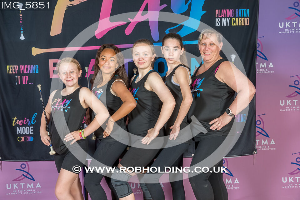 Play Baton – Banner – Groups