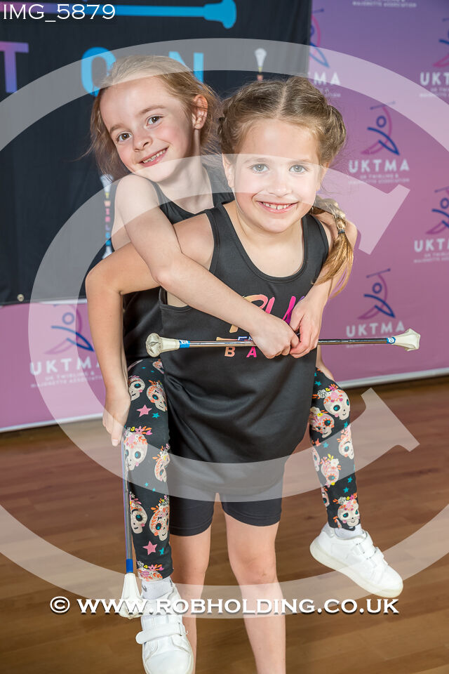 Play Baton – Banner – Groups