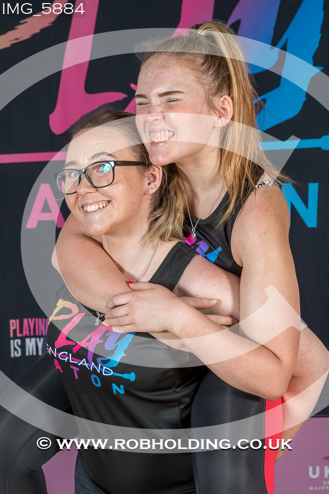 Play Baton – Banner – Groups