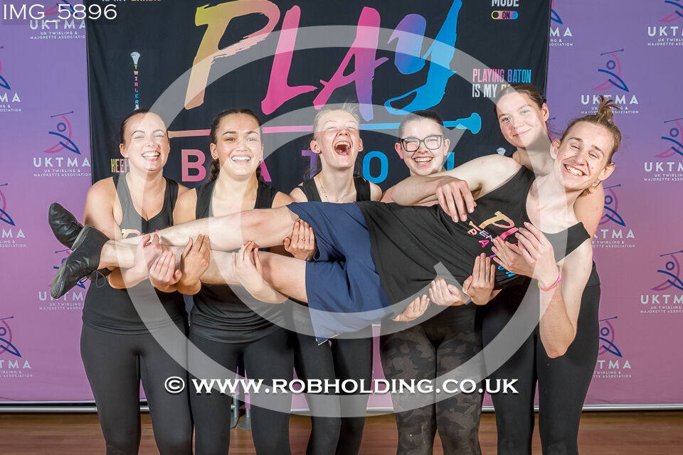 Play Baton – Banner – Groups