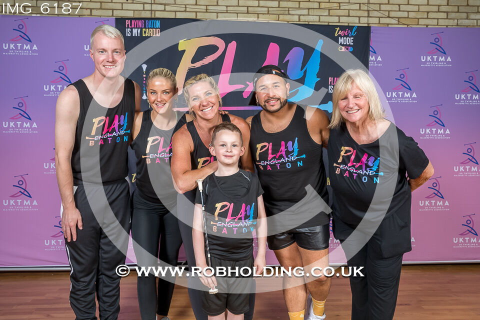 Play Baton – Banner – Groups