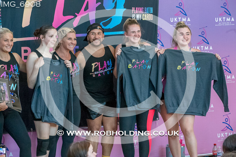 Play Baton – Banner – Groups