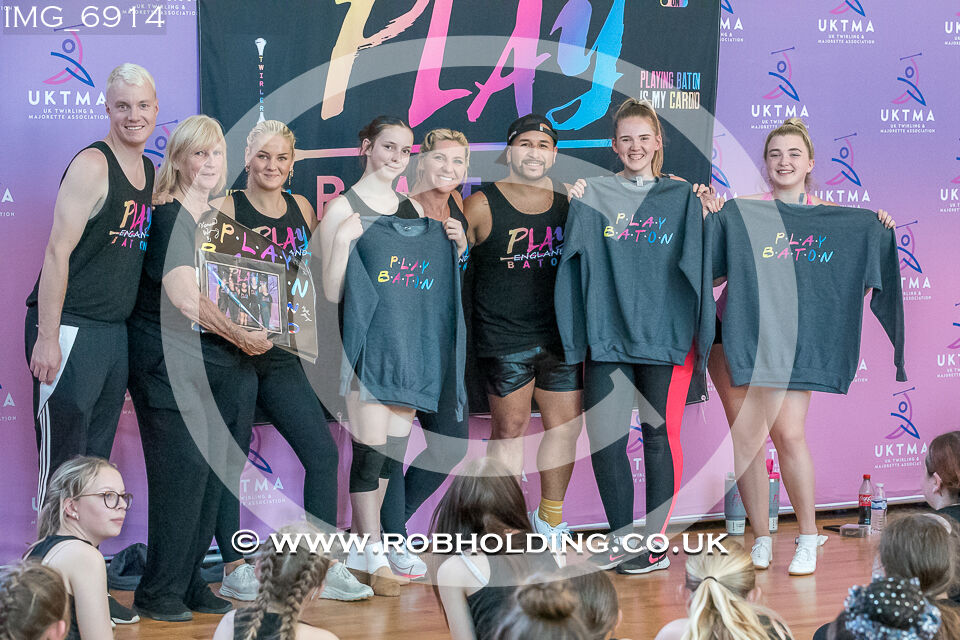 Play Baton – Banner – Groups