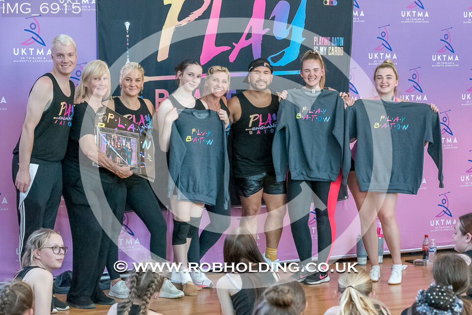 Play Baton – Banner – Groups