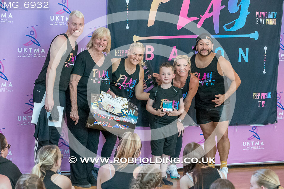 Play Baton – Banner – Groups